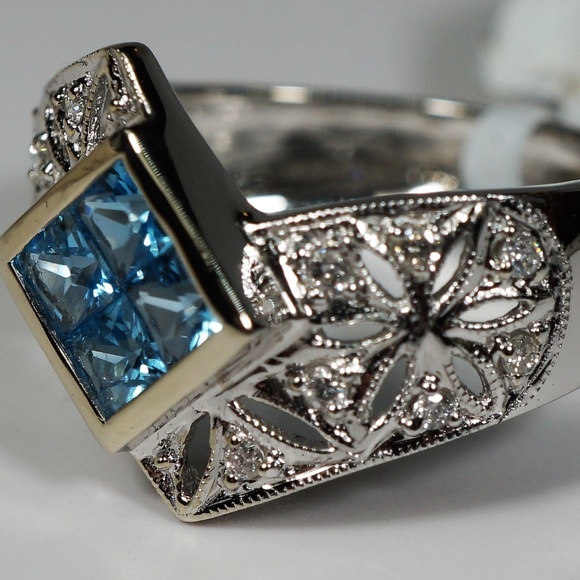 14KW Gold Genuine Blue Topaz & Diamond Ring. - Picture 5 of 8